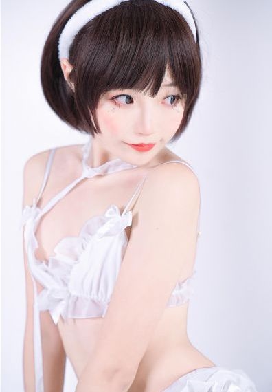 《裙子里面是野兽》_超清电影免费在线