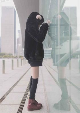 善良的女秘书的目的免费_4K高清视频观看