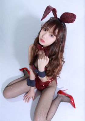 动漫被脱脱内内打扑克app_BD英语高清视频播放